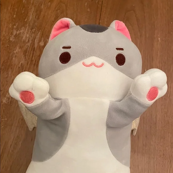 Looooong Squishy Cat With Wings - Picture 3 of 5